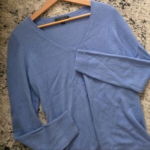 100% Cashmere Vneck Sweater Periwinkle Ann Taylor Womens L Preppy Citychic